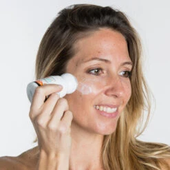 Decathlon APLICADOR SOLAR NIÑOS IP50+. -Equipo De Esquí aplicador solar nios ip50 4