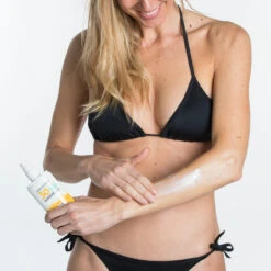 Decathlon SPRAY PROTECCIÓN SOLAR ACTIVE SPF 30 150 ML -Equipo De Esquí spray proteccion solar active spf 30 150 ml 4